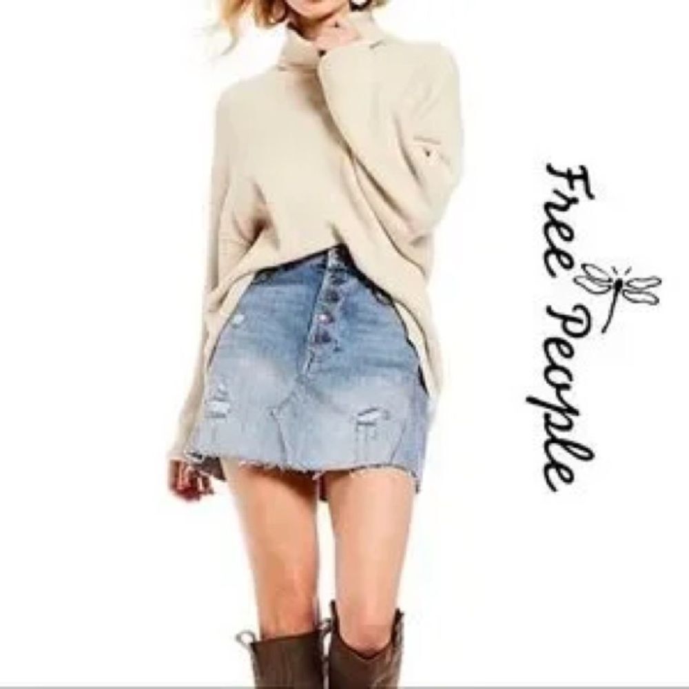 FREE PEOPLE | We The Free Harvey Denim A-Line Mini Skirt Distressed Size 28